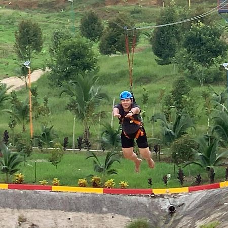 Lilla Summer Retreat - Bentong Bagian luar foto