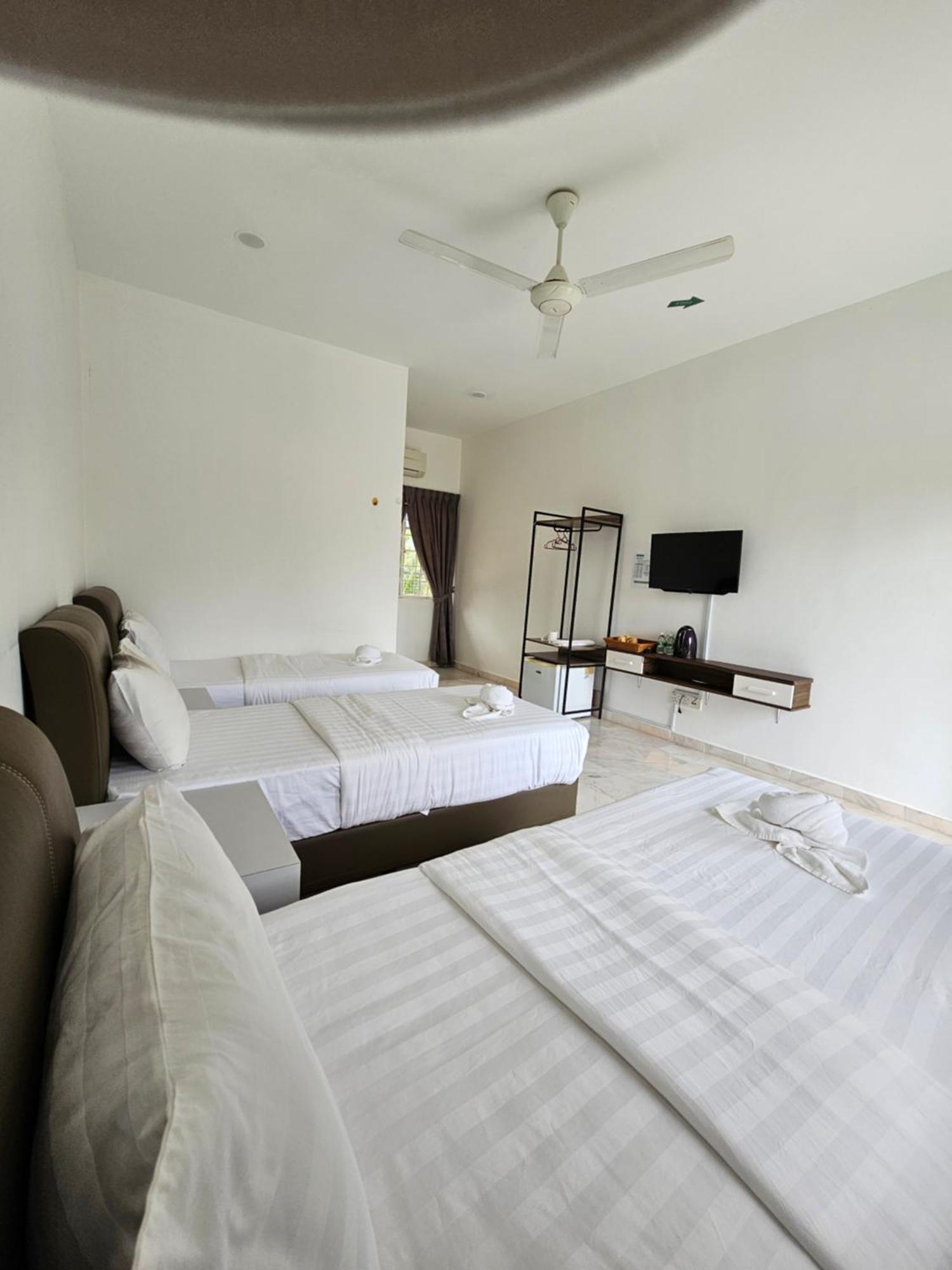 Lilla Summer Retreat - Bentong Bagian luar foto
