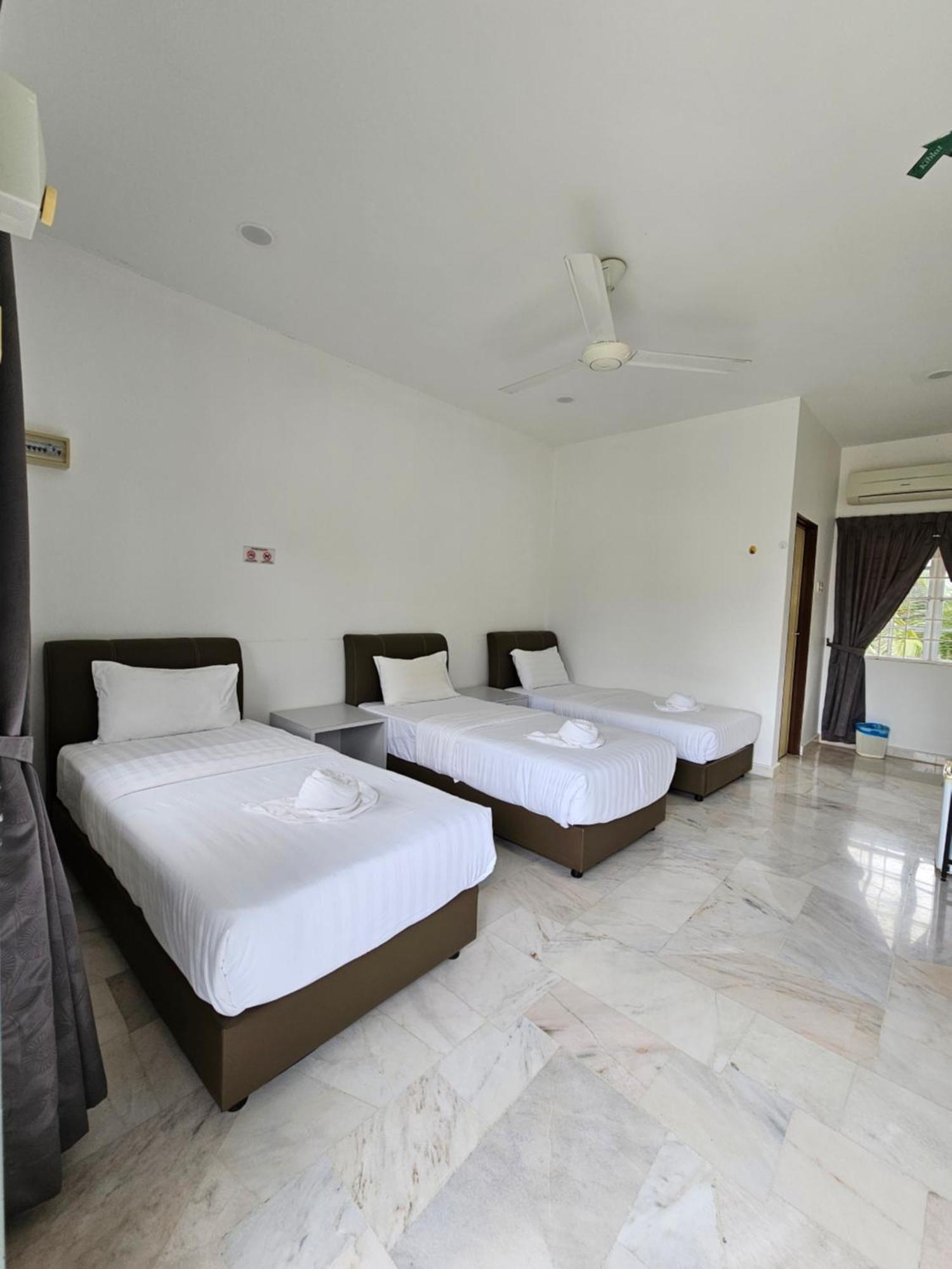 Lilla Summer Retreat - Bentong Bagian luar foto