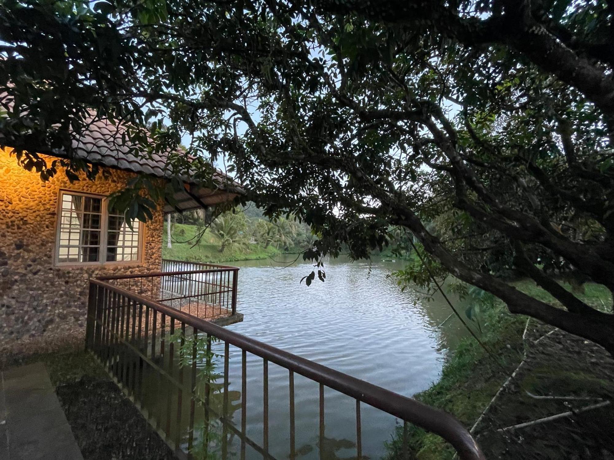 Lilla Summer Retreat - Bentong Bagian luar foto